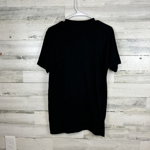 Dark Side Of The Moon Pink Floyd Colorful Shirt Men’s Size Medium 2023 Band Tee - Picture 4 of 7